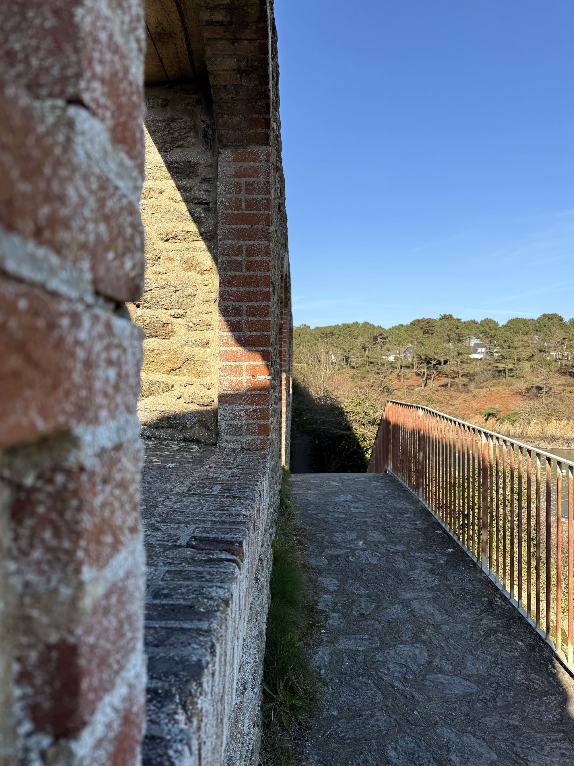 Autour du phare de Malachap